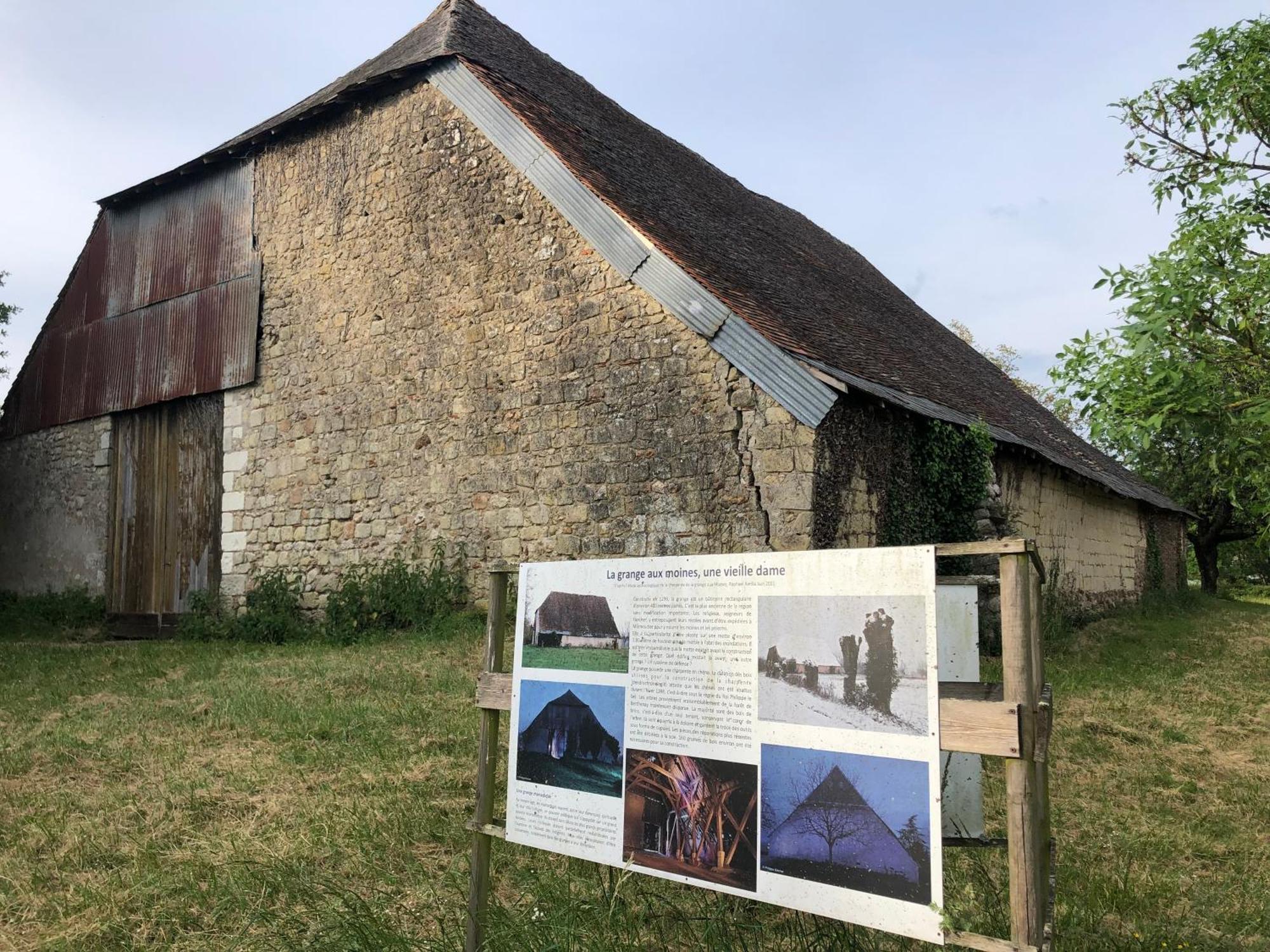 Une Maison, Un Jardin Berthenay Екстер'єр фото